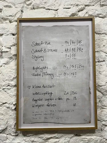 6 - Queen Nails & Lashes