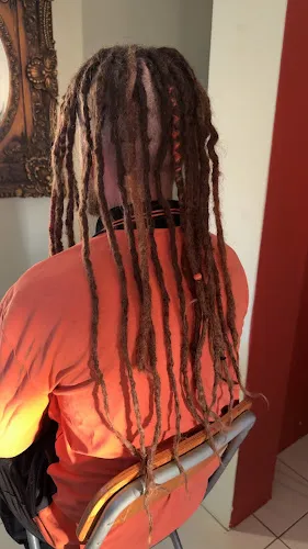 4 - Quick Cut Express - Raine Square