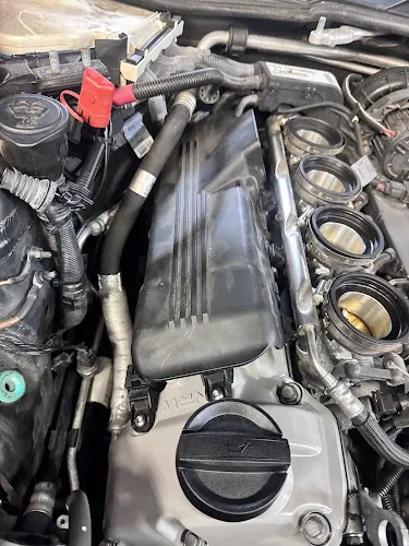 6 - R & M Automotive