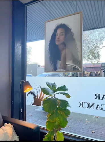 7 - R & R Hair Company