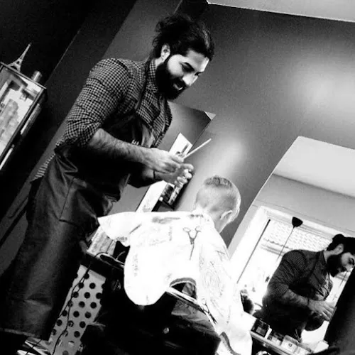 4 - RAADHUSET Frisør