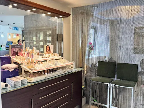 3 - Rabby’s Barbershop