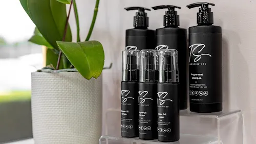 2 - Rave Studio for Hair