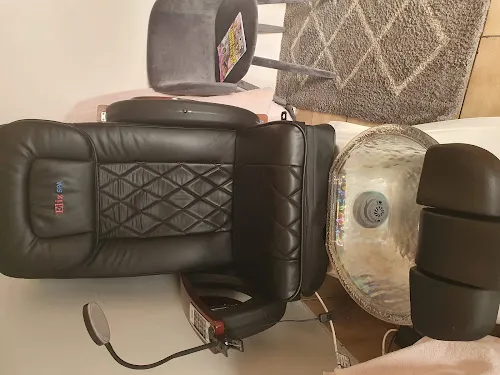 5 - Raven hair & body yass