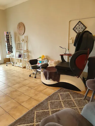 2 - Raven hair & body yass