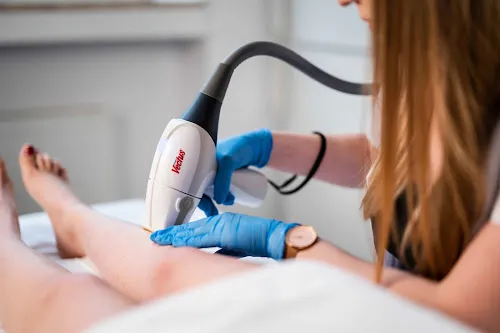 6 - Razor Artist Barbershop