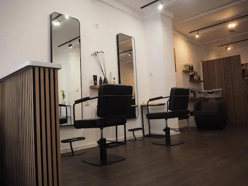 3 - Rebecca. hair&art