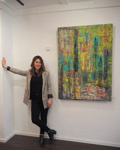 7 - Rebecca. hair&art