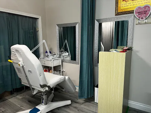 2 - Red Maple Beauty Salon & Spa