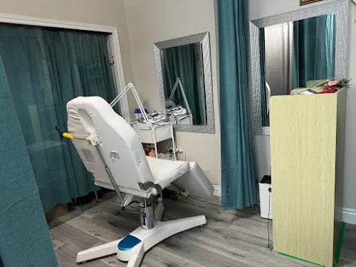 3 - Red Maple Beauty Salon & Spa