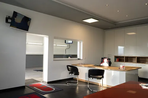 2 - REIFEN FREUND Kfz-Service e.K.