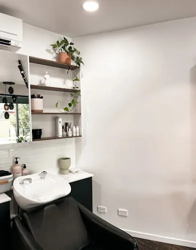 4 - Relax Nail Dakabin