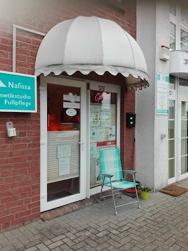 2 - Rheyna - Hamburgs Finest Hair Styler