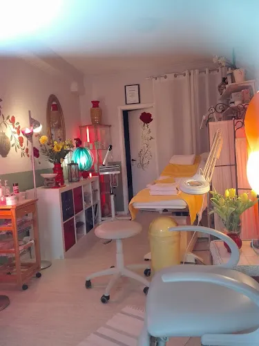 4 - Rheyna - Hamburgs Finest Hair Styler