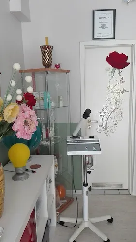 8 - Rheyna - Hamburgs Finest Hair Styler