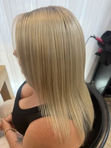 5 - Ridana Nail Shop