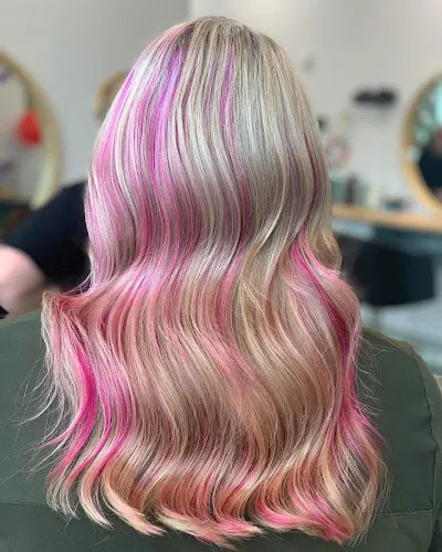 2 - Ridana Nail Shop