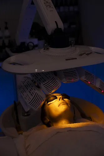 7 - Roi Hair And Beauty