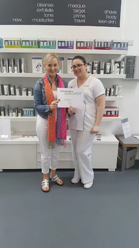 4 - Roisins Beauty Bar & Hair Studio