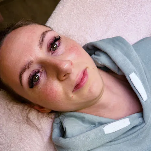 8 - Roj Barbershop Herren und Damen-Friseur