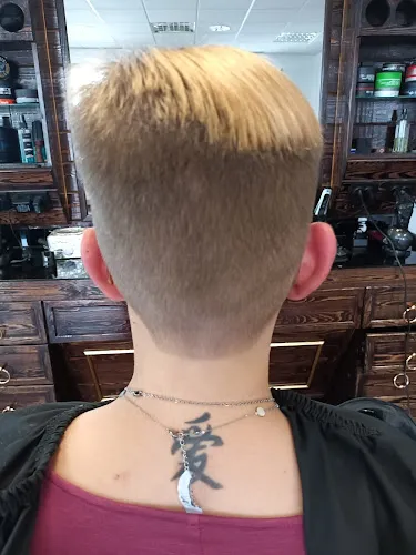 7 - ROJ STYLE Barbershop