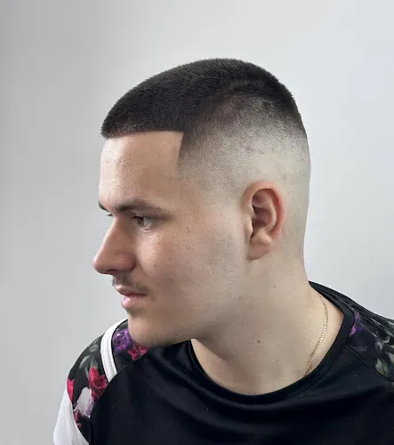 5 - Romulus Andrada coiffure