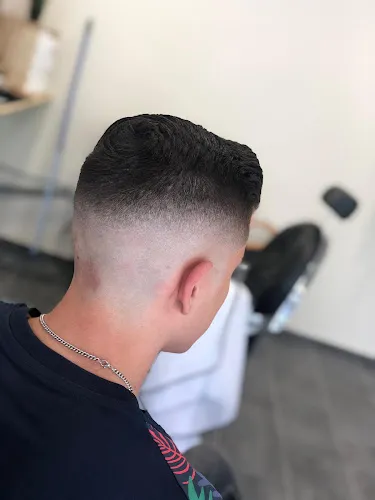 2 - Romulus Andrada coiffure