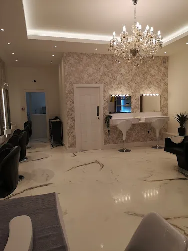 8 - Rosies Hair Studio