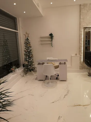 3 - Rosies Hair Studio