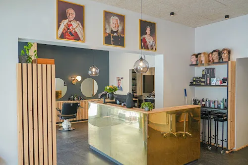 3 - Royal Barbershop