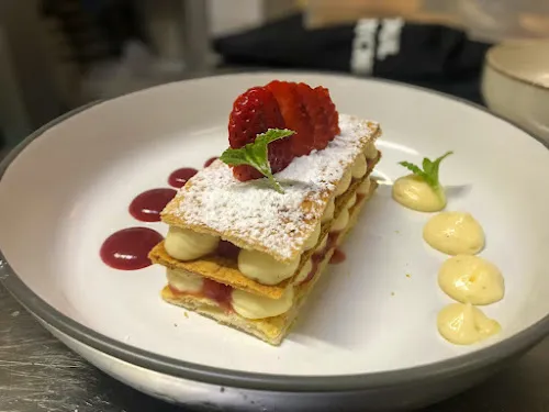 2 - ROYAL CHICKEN & BURGER HOUSE