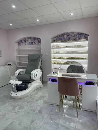 1 - Royal Nails & Beauty