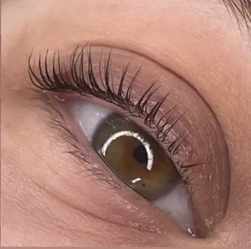 2 - Ruby Nails Hoyland