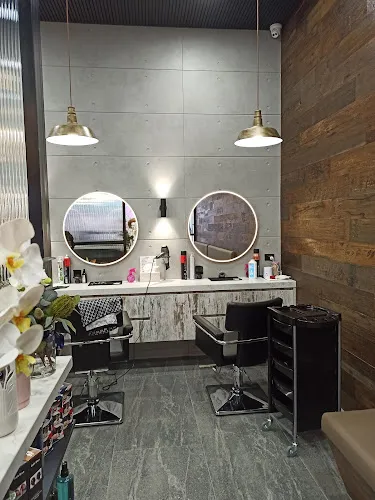 2 - Rust & Stone Salon