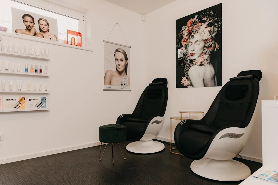 1 - Sabrina Thalhamer Sugaring/Make up Kosmetik/Wimpernbehandlungen/Brautstyling/Wimpernverlängerung oder Verdichtung