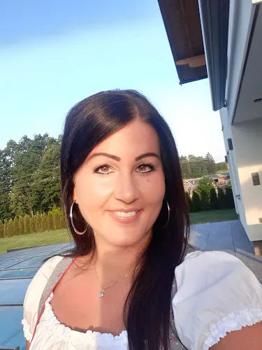 7 - Sabrina Thalhamer Sugaring/Make up Kosmetik/Wimpernbehandlungen/Brautstyling/Wimpernverlängerung oder Verdichtung