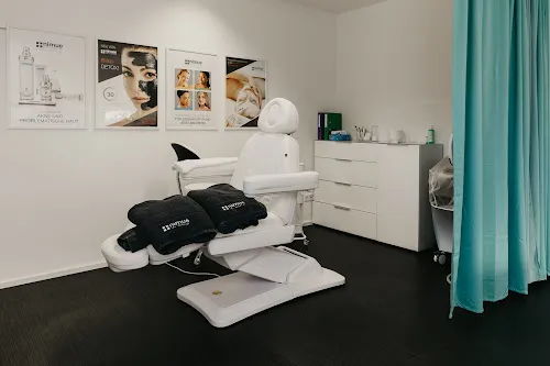 4 - Sabrina Thalhamer Sugaring/Make up Kosmetik/Wimpernbehandlungen/Brautstyling/Wimpernverlängerung oder Verdichtung