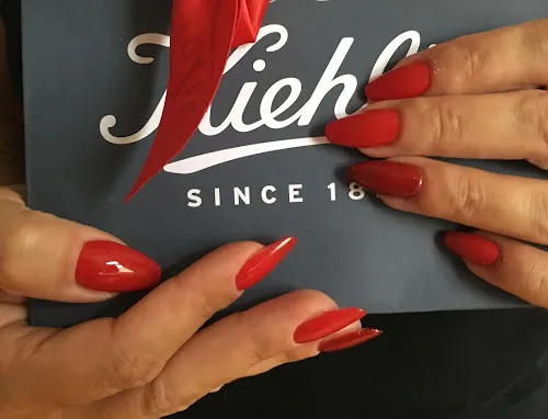 4 - Saikhnaas Nagelstudio