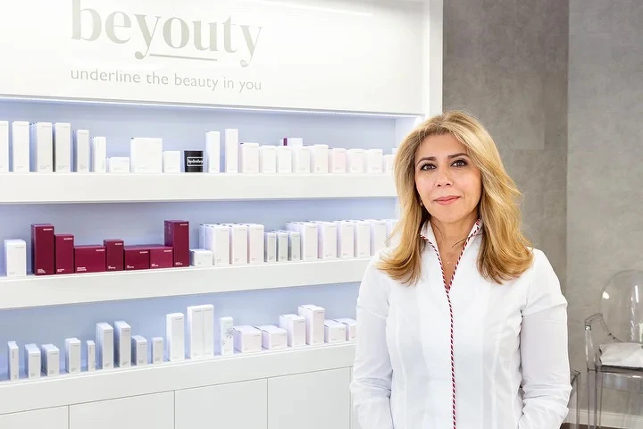 1 - SAJOLIE BEAUTYSALON & ACADEMY