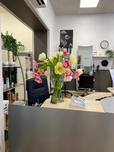 4 - Saks frisørsalong