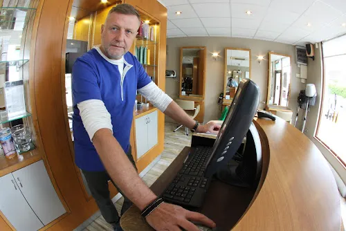 6 - Sakura Hair & Beauty