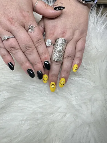 5 - Sakura Nail Spa & Beauty