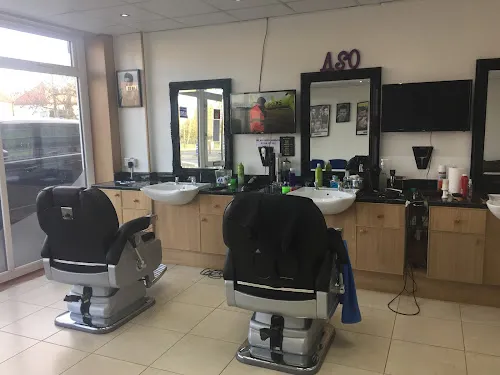 3 - Salfords Barbers💈✂️