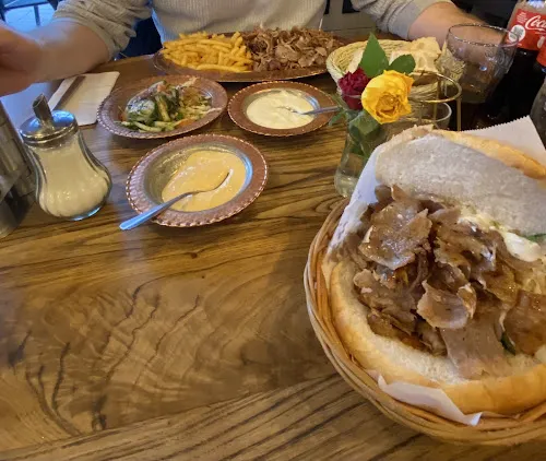 5 - Sallis Kebab & Veggie