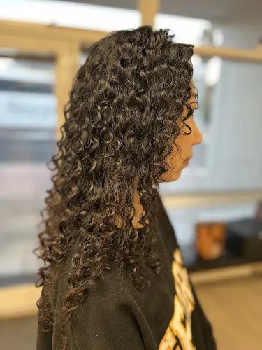 6 - Salon A by Genie