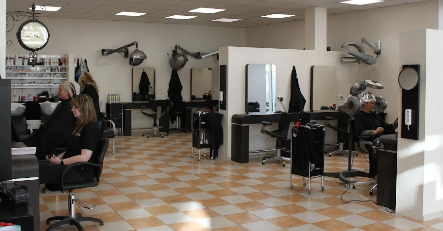 1 - Salon am Kurpark