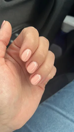 4 - Salon Anja Anton