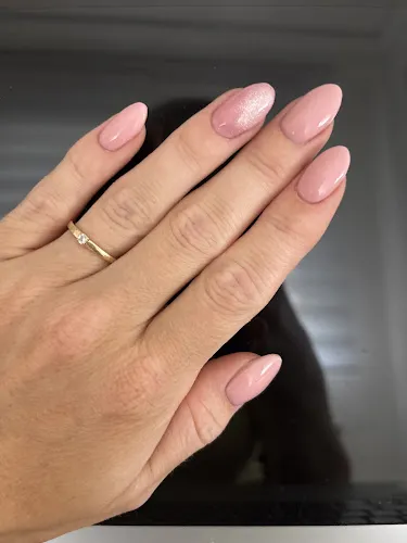 3 - Salon Anja Anton