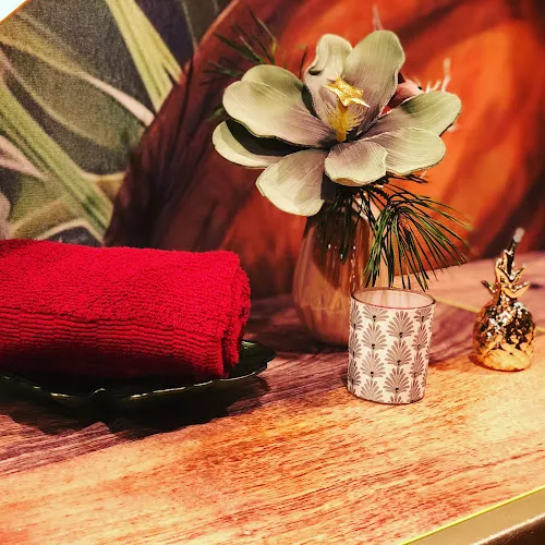 6 - Salon Atmosphere