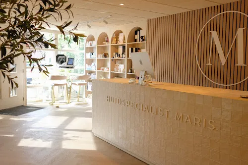 4 - Salon Experience by Niesje